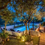 House With A Swimming Pool Stari Grad, Hvar - 17911 Semesterbostad *