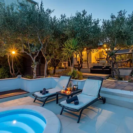 House With A Swimming Pool Stari Grad, Hvar - 17911 Hébergement de vacances